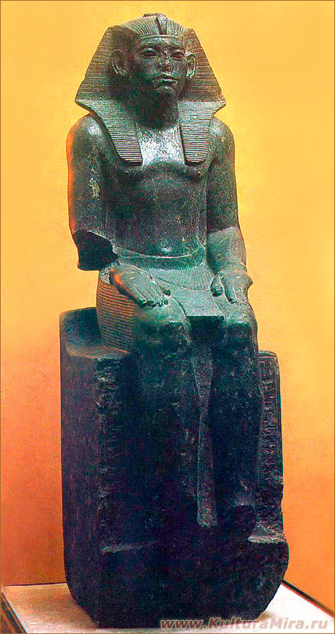 Статуя фараона Аменемхета III. Произведения искусства Востока / www.kulturamira.ru